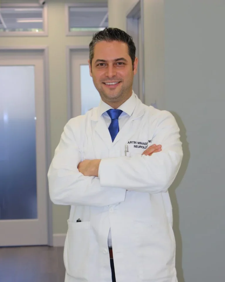 Dr. Artin Minaeian