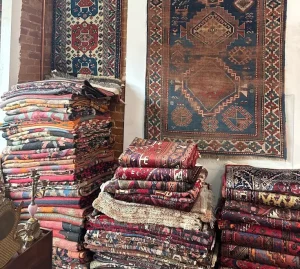 La Brea rug logo