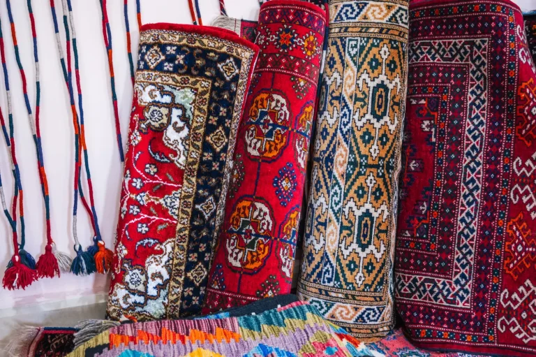 La Trim & Rugs Inc