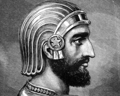 Illustration of Cyrus the Great, founder of the Achaemenid Empire, wearing a detailed crown and traditional attire.